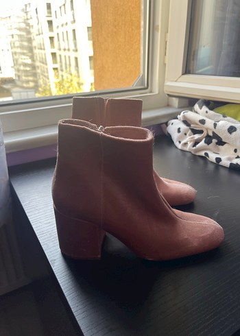 Pembe Topuklu Kadın Bot - Görsel 3