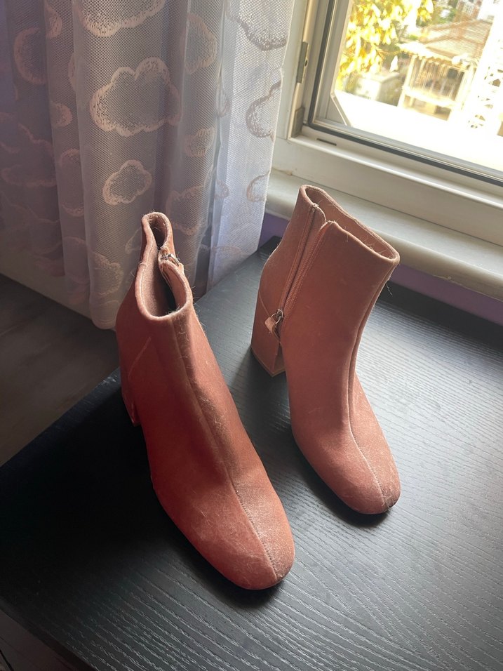 Pembe Topuklu Kadın Bot - Görsel 2