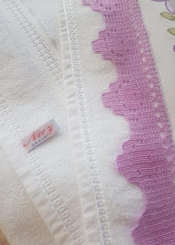 Mor Nakışlı Beyaz Havlu - Görsel 6