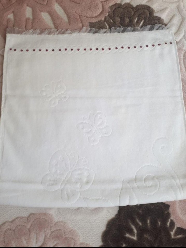 Nakışlı Beyaz Renkli Havlu - Görsel 4