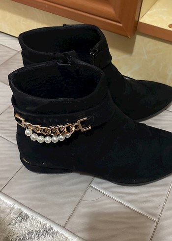 Siyah Süet Tokalı Kadın Dolgu Topuk Bot - Görsel 6