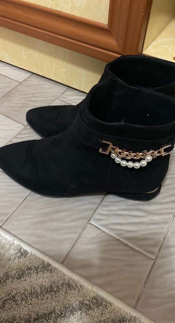 Siyah Süet Tokalı Kadın Dolgu Topuk Bot - Görsel 5