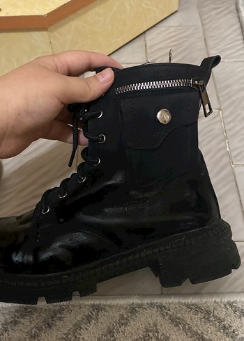 Siyah Rugan Bağcıklı Punk bot - Görsel 3