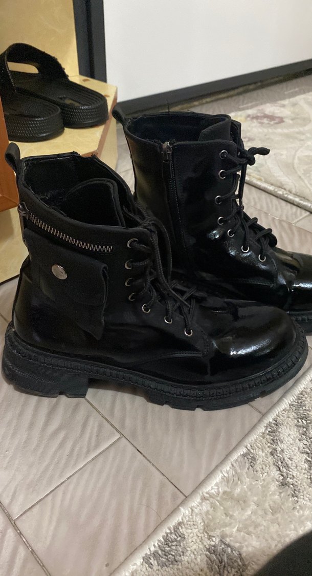 Siyah Rugan Bağcıklı Punk bot - Görsel 4