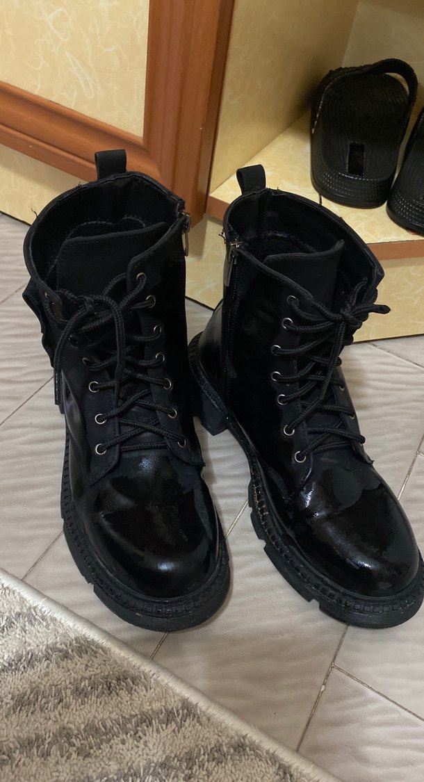 Siyah Rugan Bağcıklı Punk bot - Görsel 2