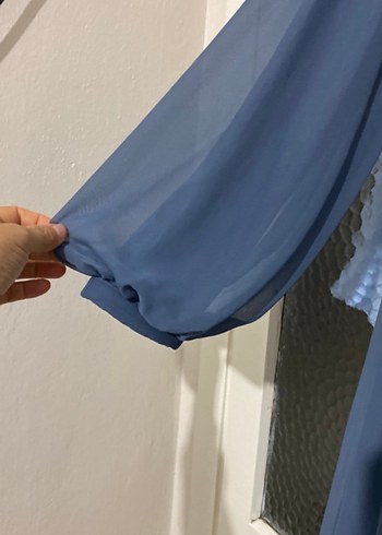 52 Beden Uzun Mavi V Yaka Drapeli Elbise belinde kuşak var
