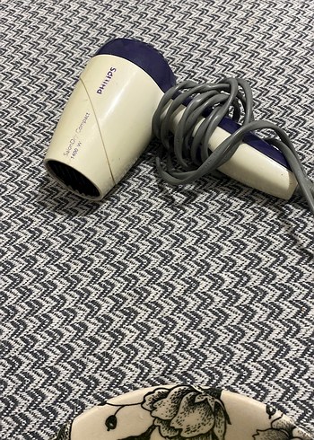 Philips Beyaz Gri Saç Kurutma Makinesi