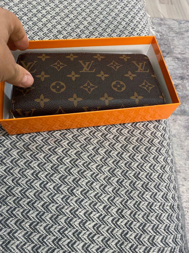 Kahverengi Deri Baskılı Fermuarlı Kadın Cüzdanı - Görsel 2