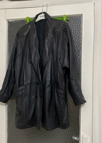 Uzun Siyah Deri Kadın Ceket - Görsel 2