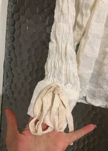 Bershka  Beyaz Keten Pilili Mini Bluz - Görsel 3