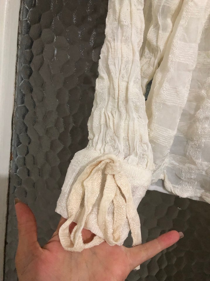 Bershka  Beyaz Keten Pilili Mini Bluz - Görsel 3