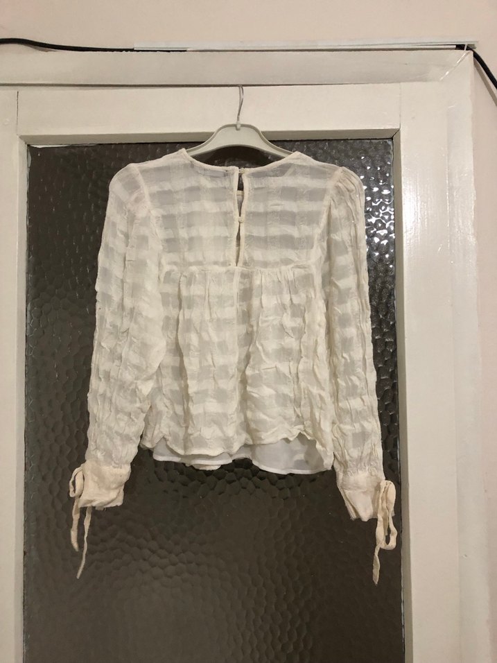 Bershka  Beyaz Keten Pilili Mini Bluz - Görsel 4