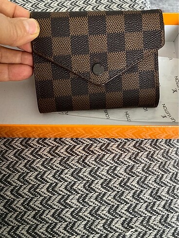 Louis Vuitton Kadın cüzdanı