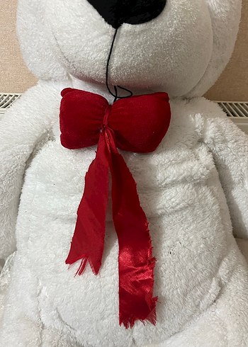 Beyaz peluş oyuncak ayı kırmızı fiyonkla - Görsel 2