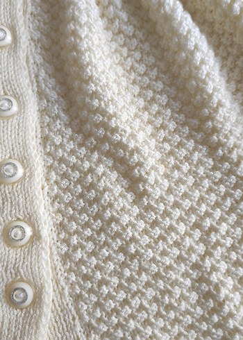 Kız Çocuk Beyaz Örgü Kolsuz Hırka - Görsel 3