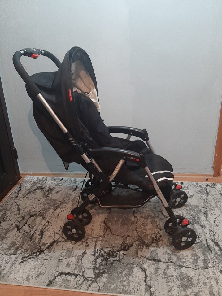 Koyu Siyah Bebek Arabası - Görsel 2