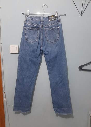 Yırtık Detaylı Mavi Kadın Denim Pantolon - Görsel 2