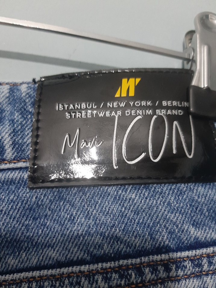 Yırtık Detaylı Mavi Kadın Denim Pantolon - Görsel 4