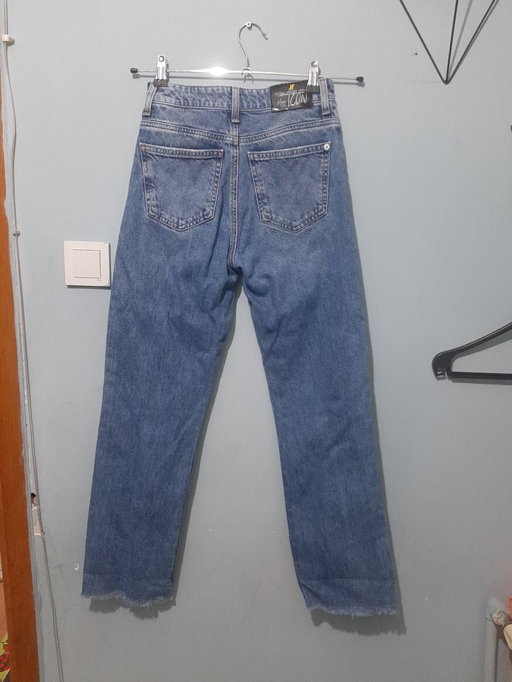 Yırtık Detaylı Mavi Kadın Denim Pantolon - Görsel 2