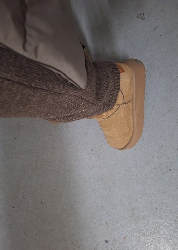 Bej Süet Kadın Kürklü kisa Bot - Görsel 8