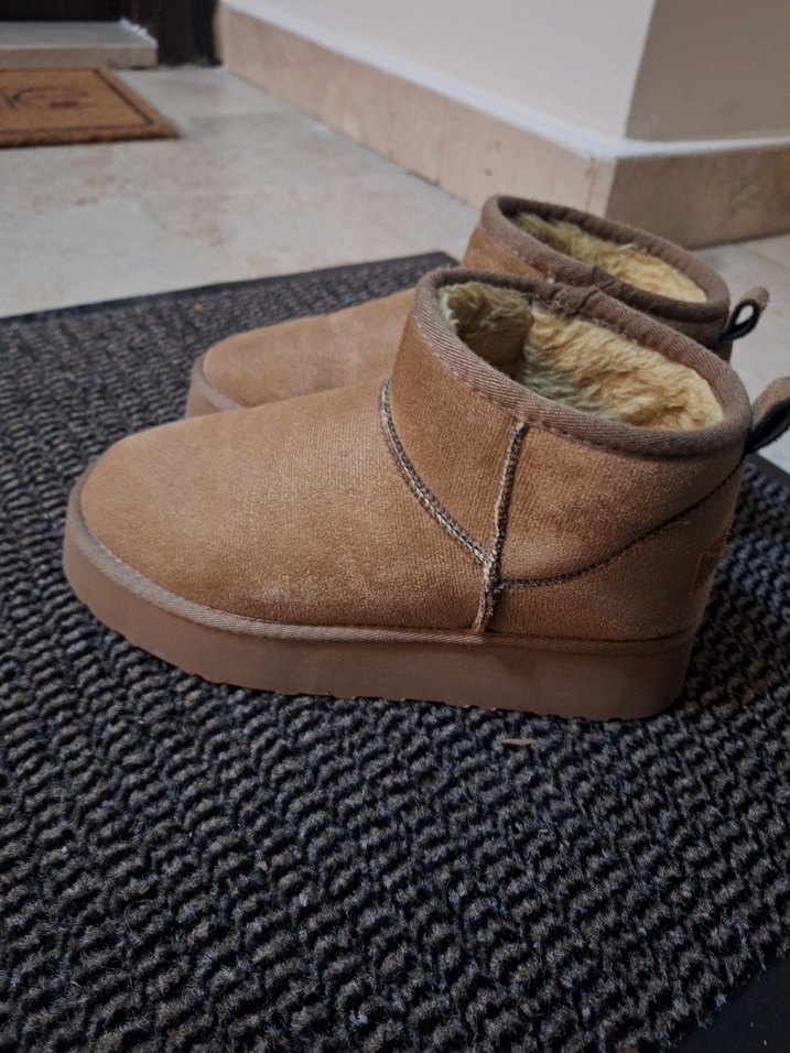 Bej Süet Kadın Kürklü kisa Bot - Görsel 2