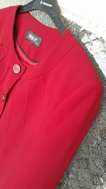 44 Beden kırmızı Renk Kısa kirmizi ceket