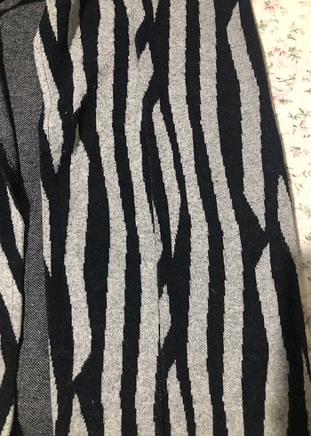 Gri Zebra Desenli Uzun Kollu Kadın hırka - Görsel 5