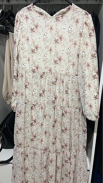 Zara Tesettür çiçekli elbise