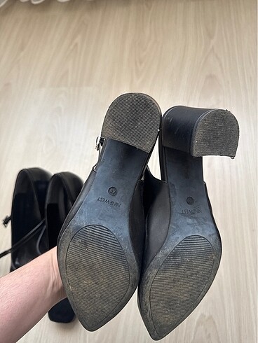 40 Beden siyah Renk Nine West