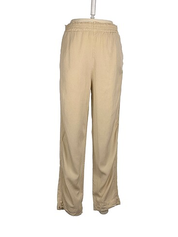 Stradivarius Kumaş Pantolon %70 İndirimli.