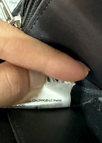 Zincir Detaylı Siyah Deri Kadın Cüzdan - Görsel 3