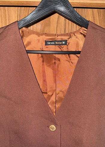 Kahverengi Düğmeli V Yakalı Kadın Yelek - Görsel 6