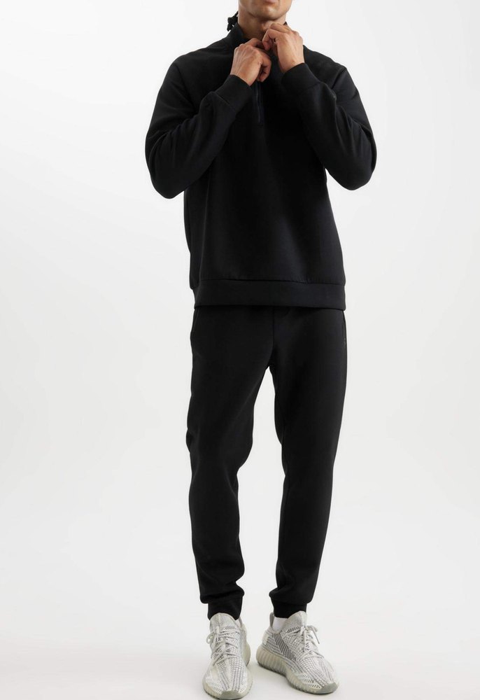 Erkek Siyah Yarım Fermuarlı Yüksek Yaka Sweatshirt - Görsel 2