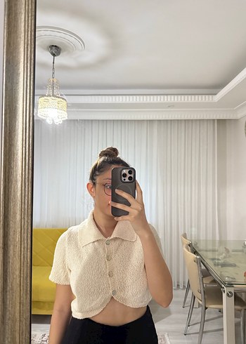 Bej Düğmeli Kısa Kollu Kadın Bluz - Görsel 2