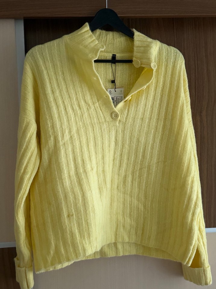 Sarı Düğmeli Pamuklu Kadın Kazak - Görsel 5