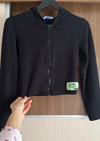 Fermuarlı Siyah Mini Spor Üst - Görsel 4