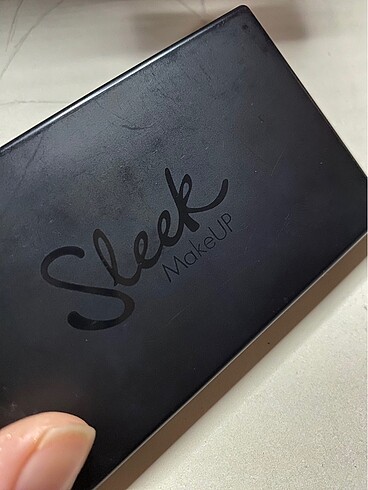 Beden Sleek Face Form Contouring & Blush Palette