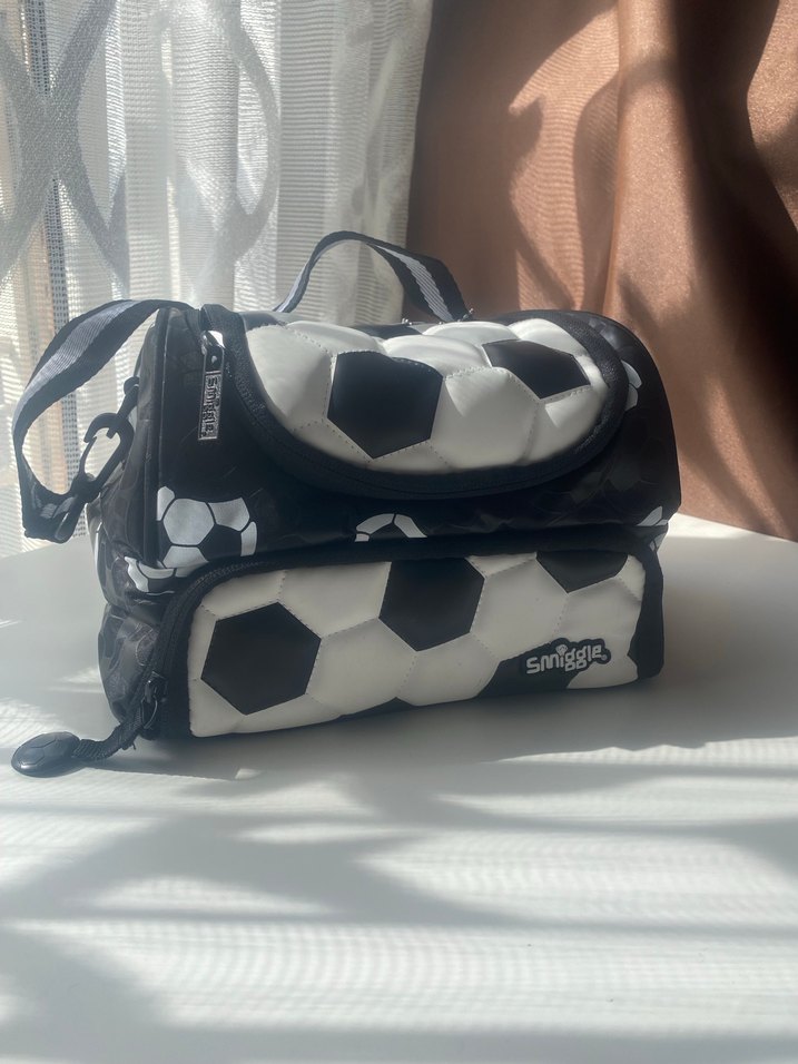 Futbol Desenli Siyah Çocuk Okul beslenme Çantası - Görsel 2