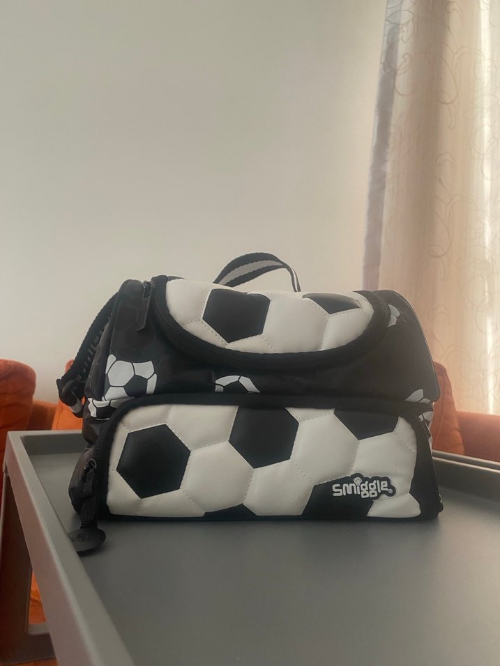 Futbol Desenli Siyah Çocuk Okul beslenme Çantası - Görsel 4