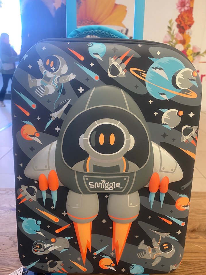 Smiggle Uzay Temalı Çocuk valiz Çantası - Görsel 3