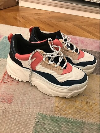 Bershka sneakers