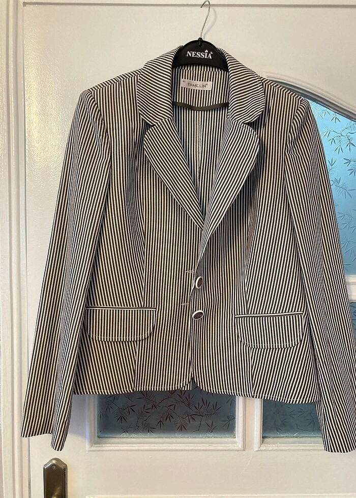 Çizgili crop blazer ceket - Görsel 4