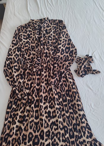 Kahverengi Leopar Desenli Uzun Kadın Elbise