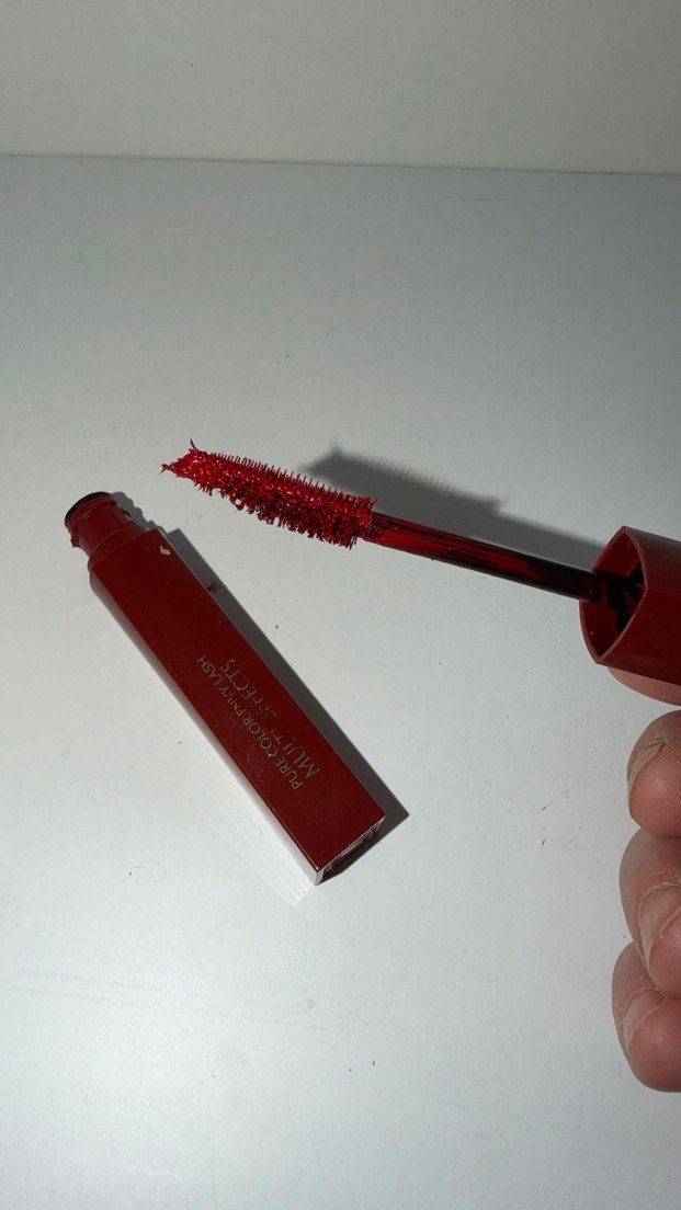 Kırmızı rimel maskara - Görsel 3