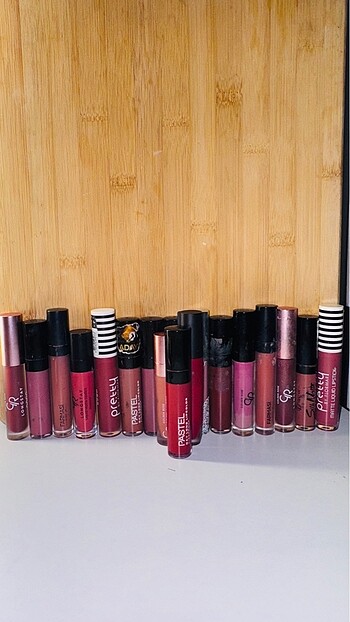 Maybelline Rujlar