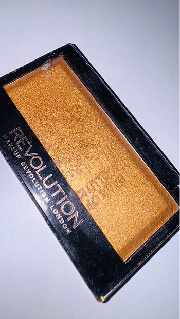 Revolution Highlighter