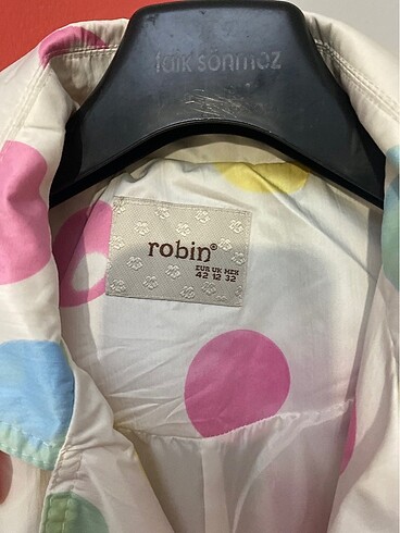 l Beden çeşitli Renk bi kaç kez giydim l xl beden yağmurluk trençkot