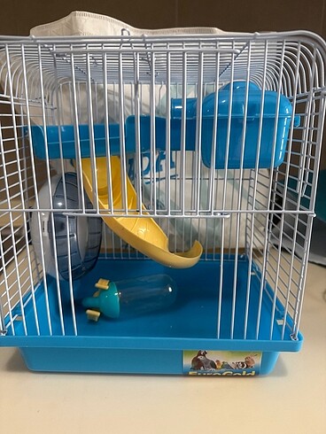 Hamster yuvası kafesi