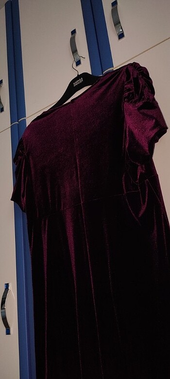 42 Beden bordo Renk Bordo kadife elbise