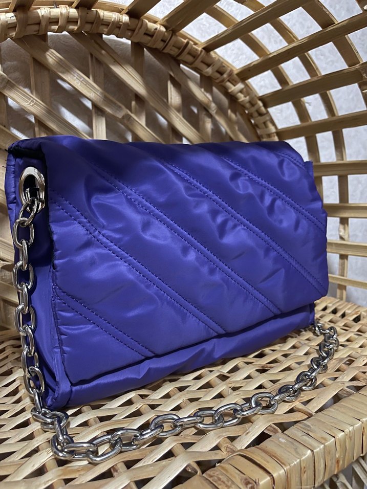 Zincir Detaylı Parlak Mor Kadın Çantası Pull and Bear - Görsel 2